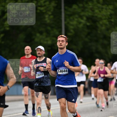 29.06.2025 - hella hamburg halbmarathon Dr. Thomas Lammeyer http://msf.ph/oto/8510349 29.06.2025 10:33:35 Kennedybrücke 1518, 1557, 1694, 1869, 2699, 3311, 3445, 4349, 4362, 4395, 4700, 5063, 5249, 5250, 6285, 7832, 8388, 8560, 9714, 10068, 10198, 11269, 11376 meine-sportfotos.de