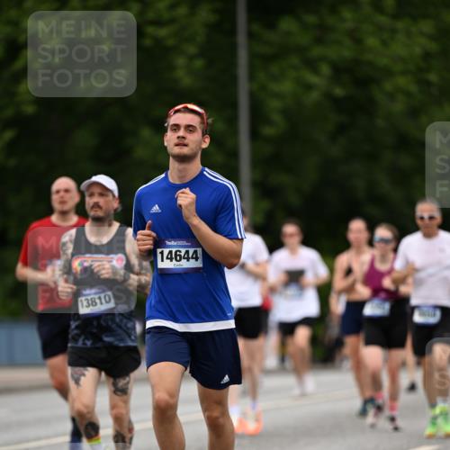 29.06.2025 - hella hamburg halbmarathon Dr. Thomas Lammeyer http://msf.ph/oto/8510358 29.06.2025 10:33:35 Kennedybrücke 1518, 1557, 1694, 1869, 2699, 3311, 3445, 4349, 4362, 4395, 4700, 5063, 5249, 5250, 6285, 7832, 8388, 8560, 9714, 10068, 10198, 11269, 11376 meine-sportfotos.de