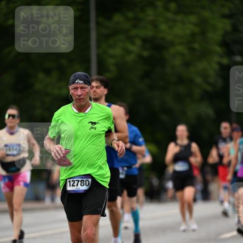29.06.2025 - hella hamburg halbmarathon Dr. Thomas Lammeyer http://msf.ph/oto/8510426 29.06.2025 10:33:42 Kennedybrücke 1518, 1694, 1869, 2699, 3311, 3613, 4362, 4395, 4700, 4982, 5063, 5249, 5250, 5322, 6285, 7832, 8388, 8560, 10068, 10162, 11269, 11376 meine-sportfotos.de