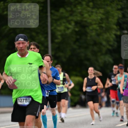 29.06.2025 - hella hamburg halbmarathon Dr. Thomas Lammeyer http://msf.ph/oto/8510432 29.06.2025 10:33:42 Kennedybrücke 1518, 1694, 1869, 2699, 3311, 3613, 4362, 4395, 4700, 4982, 5063, 5249, 5250, 5322, 6285, 7832, 8388, 8560, 10068, 10162, 11269, 11376 meine-sportfotos.de