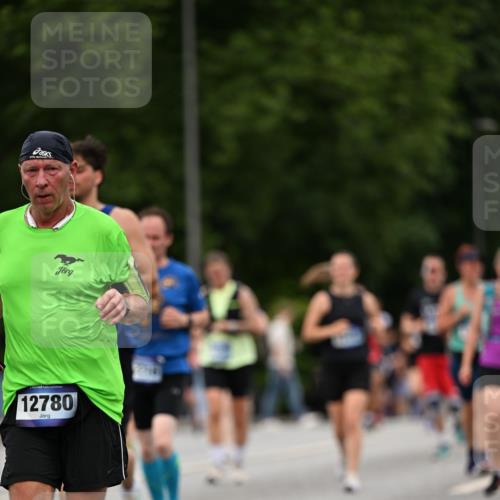 29.06.2025 - hella hamburg halbmarathon Dr. Thomas Lammeyer http://msf.ph/oto/8510436 29.06.2025 10:33:43 Kennedybrücke 1518, 1694, 1869, 2699, 3311, 3613, 4362, 4395, 4700, 4982, 5063, 5249, 5250, 5322, 6285, 7832, 8388, 8560, 10068, 10162, 11269, 11376 meine-sportfotos.de