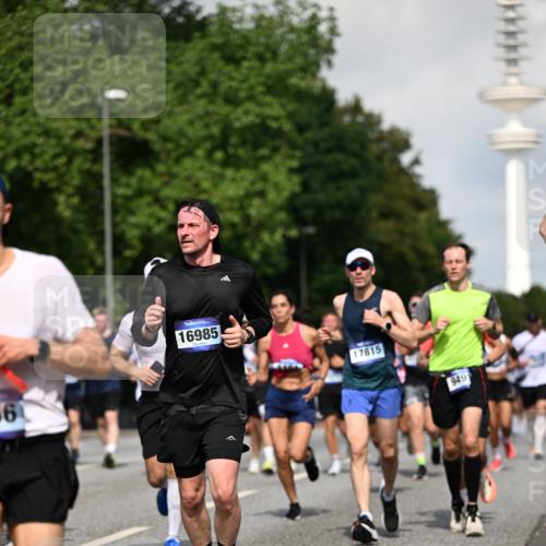 29.06.2025 - hella hamburg halbmarathon Dr. Thomas Lammeyer http://msf.ph/oto/8510494 29.06.2025 09:59:33 Kennedybrücke 1143, 1151, 1200, 1216, 1461, 1507, 1630, 1689, 1706, 2260, 3060, 3399, 3654, 3692, 3945, 4033, 4088, 4127, 4324, 4345, 4346, 4601, 4938, 5421, 5708, 6009, 6134, 6481, 6994, 7056, 7100, 7224, 7269, 7312, 7332, 7367, 7657, 8139, 8205, 8216, 8234, 8390, 8668, 8821, 8899, 8955, 8977, 9491, 9551, 9934, 10263, 10596, 10811, 11009, 11356 meine-sportfotos.de