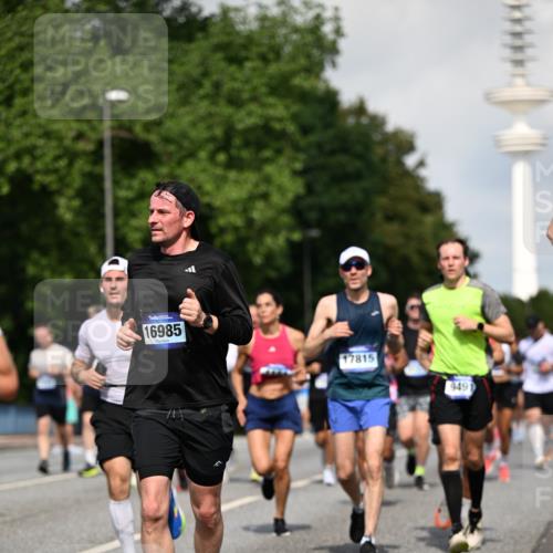 29.06.2025 - hella hamburg halbmarathon Dr. Thomas Lammeyer http://msf.ph/oto/8510497 29.06.2025 09:59:33 Kennedybrücke 1143, 1151, 1200, 1216, 1461, 1507, 1630, 1689, 1706, 2260, 3060, 3399, 3654, 3692, 3945, 4033, 4088, 4127, 4324, 4345, 4346, 4601, 4938, 5421, 5708, 6009, 6134, 6481, 6994, 7056, 7100, 7224, 7269, 7312, 7332, 7367, 7657, 8139, 8205, 8216, 8234, 8390, 8668, 8821, 8899, 8955, 8977, 9491, 9551, 9934, 10263, 10596, 10811, 11009, 11356 meine-sportfotos.de