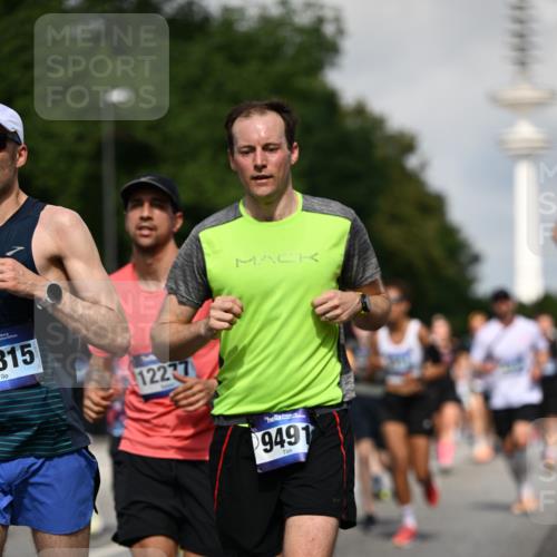 29.06.2025 - hella hamburg halbmarathon Dr. Thomas Lammeyer http://msf.ph/oto/8510517 29.06.2025 09:59:36 Kennedybrücke 1143, 1151, 1216, 1257, 1267, 1461, 1507, 1630, 1689, 1706, 2250, 2260, 2818, 2884, 3060, 3399, 3543, 3654, 3692, 3945, 4033, 4088, 4127, 4324, 4346, 4557, 4601, 4938, 5116, 5708, 6009, 6115, 6134, 6168, 6481, 6994, 7056, 7100, 7224, 7269, 7332, 7367, 7657, 8234, 8273, 8390, 8668, 8821, 8977, 9074, 9491, 9551, 9934, 10596, 10603, 10811, 11009, 11356 meine-sportfotos.de