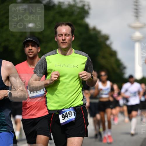 29.06.2025 - hella hamburg halbmarathon Dr. Thomas Lammeyer http://msf.ph/oto/8510518 29.06.2025 09:59:37 Kennedybrücke 1143, 1151, 1216, 1257, 1267, 1461, 1507, 1630, 1689, 1706, 2250, 2260, 2504, 2818, 2884, 3060, 3399, 3543, 3654, 3692, 3945, 4033, 4088, 4127, 4324, 4346, 4557, 4601, 4938, 5116, 5708, 6115, 6134, 6168, 6481, 6994, 7056, 7100, 7224, 7269, 7332, 7367, 7657, 8234, 8273, 8390, 8668, 8821, 8977, 9074, 9491, 9551, 9934, 10596, 10603, 10811, 11009, 11356 meine-sportfotos.de
