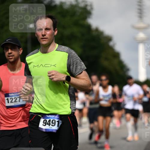 29.06.2025 - hella hamburg halbmarathon Dr. Thomas Lammeyer http://msf.ph/oto/8510520 29.06.2025 09:59:37 Kennedybrücke 1143, 1151, 1216, 1257, 1267, 1461, 1507, 1630, 1689, 1706, 2250, 2260, 2504, 2818, 2884, 3060, 3399, 3543, 3654, 3692, 3945, 4033, 4088, 4127, 4324, 4346, 4557, 4601, 4938, 5116, 5708, 6115, 6134, 6168, 6481, 6994, 7056, 7100, 7224, 7269, 7332, 7367, 7657, 8234, 8273, 8390, 8668, 8821, 8977, 9074, 9491, 9551, 9934, 10596, 10603, 10811, 11009, 11356 meine-sportfotos.de