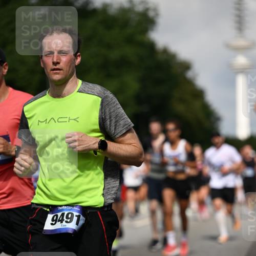29.06.2025 - hella hamburg halbmarathon Dr. Thomas Lammeyer http://msf.ph/oto/8510521 29.06.2025 09:59:37 Kennedybrücke 1143, 1151, 1216, 1257, 1267, 1461, 1507, 1630, 1689, 1706, 2250, 2260, 2504, 2818, 2884, 3060, 3399, 3543, 3654, 3692, 3945, 4033, 4088, 4127, 4324, 4346, 4557, 4601, 4938, 5116, 5708, 6115, 6134, 6168, 6481, 6994, 7056, 7100, 7224, 7269, 7332, 7367, 7657, 8234, 8273, 8390, 8668, 8821, 8977, 9074, 9491, 9551, 9934, 10596, 10603, 10811, 11009, 11356 meine-sportfotos.de