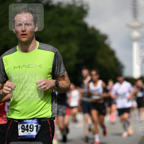 29.06.2025 - hella hamburg halbmarathon Dr. Thomas Lammeyer http://msf.ph/oto/8510522 29.06.2025 09:59:37 Kennedybrücke 1143, 1151, 1216, 1257, 1267, 1461, 1507, 1630, 1689, 1706, 2250, 2260, 2504, 2818, 2884, 3060, 3399, 3543, 3654, 3692, 3945, 4033, 4088, 4127, 4324, 4346, 4557, 4601, 4938, 5116, 5708, 6115, 6134, 6168, 6481, 6994, 7056, 7100, 7224, 7269, 7332, 7367, 7657, 8234, 8273, 8390, 8668, 8821, 8977, 9074, 9491, 9551, 9934, 10596, 10603, 10811, 11009, 11356 meine-sportfotos.de
