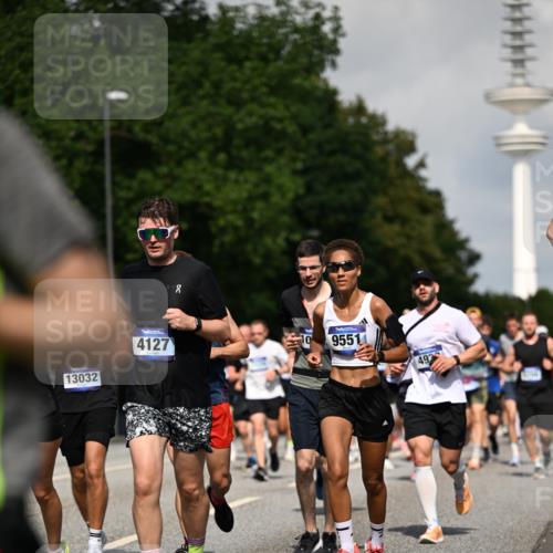 29.06.2025 - hella hamburg halbmarathon Dr. Thomas Lammeyer http://msf.ph/oto/8510525 29.06.2025 09:59:38 Kennedybrücke 1143, 1151, 1216, 1257, 1267, 1461, 1507, 1689, 1706, 2250, 2260, 2504, 2818, 2884, 3060, 3399, 3543, 3654, 3692, 3945, 4033, 4088, 4127, 4324, 4346, 4557, 4601, 4938, 5116, 5708, 6115, 6134, 6168, 6481, 6994, 7056, 7100, 7224, 7269, 7332, 7367, 7657, 8234, 8273, 8390, 8668, 8821, 8977, 9074, 9491, 9551, 9934, 10596, 10603, 10811, 11009, 11356 meine-sportfotos.de