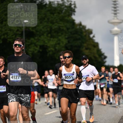 29.06.2025 - hella hamburg halbmarathon Dr. Thomas Lammeyer http://msf.ph/oto/8510530 29.06.2025 09:59:38 Kennedybrücke 1143, 1151, 1216, 1257, 1267, 1461, 1507, 1689, 1706, 2250, 2260, 2504, 2818, 2884, 3060, 3399, 3543, 3654, 3692, 3945, 4033, 4088, 4127, 4324, 4346, 4557, 4601, 4938, 5116, 5708, 6115, 6134, 6168, 6481, 6994, 7056, 7100, 7224, 7269, 7332, 7367, 7657, 8234, 8273, 8390, 8668, 8821, 8977, 9074, 9491, 9551, 9934, 10596, 10603, 10811, 11009, 11356 meine-sportfotos.de