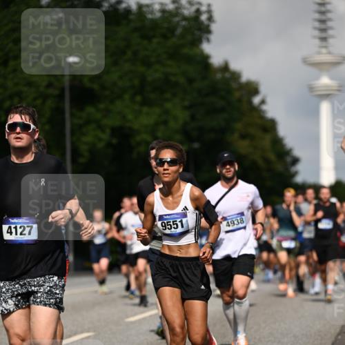 29.06.2025 - hella hamburg halbmarathon Dr. Thomas Lammeyer http://msf.ph/oto/8510532 29.06.2025 09:59:39 Kennedybrücke 1143, 1151, 1216, 1257, 1267, 1461, 1507, 1689, 1706, 2250, 2260, 2504, 2818, 2884, 3060, 3399, 3543, 3654, 3692, 3945, 4033, 4088, 4127, 4324, 4346, 4557, 4601, 4938, 5116, 5708, 6115, 6134, 6168, 6481, 6994, 7056, 7100, 7224, 7269, 7332, 7367, 7657, 8234, 8273, 8390, 8668, 8821, 8977, 9074, 9491, 9551, 9934, 10408, 10596, 10603, 10811, 11009, 11356 meine-sportfotos.de