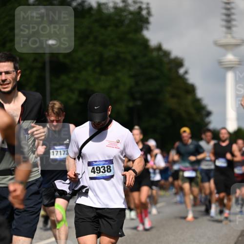 29.06.2025 - hella hamburg halbmarathon Dr. Thomas Lammeyer http://msf.ph/oto/8510544 29.06.2025 09:59:40 Kennedybrücke 1143, 1151, 1216, 1257, 1267, 1461, 1507, 1689, 1706, 2250, 2260, 2504, 2818, 2884, 3060, 3399, 3543, 3654, 3692, 3945, 4033, 4088, 4127, 4324, 4346, 4557, 4601, 4938, 5116, 5708, 6115, 6134, 6168, 6481, 6994, 7056, 7100, 7224, 7269, 7332, 7657, 8234, 8273, 8390, 8668, 8821, 8977, 9074, 9491, 9551, 9934, 10408, 10596, 10603, 10811, 11009 meine-sportfotos.de