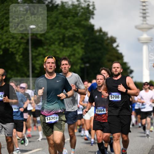29.06.2025 - hella hamburg halbmarathon Dr. Thomas Lammeyer http://msf.ph/oto/8510568 29.06.2025 09:59:44 Kennedybrücke 1143, 1151, 1216, 1257, 1267, 1452, 1461, 1507, 1592, 1689, 1976, 2250, 2260, 2504, 2818, 2884, 3060, 3399, 3543, 3654, 3945, 4033, 4127, 4346, 4557, 4601, 4938, 5116, 5708, 6115, 6134, 6168, 6481, 6994, 7056, 7100, 7224, 7269, 7332, 7657, 8273, 8390, 8668, 8821, 8989, 9074, 9491, 9551, 9934, 10408, 10596, 10603, 10811, 10895, 11009 meine-sportfotos.de