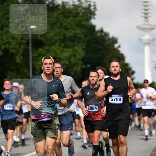 29.06.2025 - hella hamburg halbmarathon Dr. Thomas Lammeyer http://msf.ph/oto/8510570 29.06.2025 09:59:44 Kennedybrücke 1143, 1151, 1216, 1257, 1267, 1452, 1461, 1507, 1592, 1689, 1976, 2250, 2260, 2504, 2818, 2884, 3060, 3399, 3543, 3654, 3945, 4033, 4127, 4346, 4557, 4601, 4938, 5116, 5708, 6115, 6134, 6168, 6481, 6994, 7056, 7100, 7224, 7269, 7332, 7657, 8273, 8390, 8668, 8821, 8989, 9074, 9491, 9551, 9934, 10408, 10596, 10603, 10811, 10895, 11009 meine-sportfotos.de