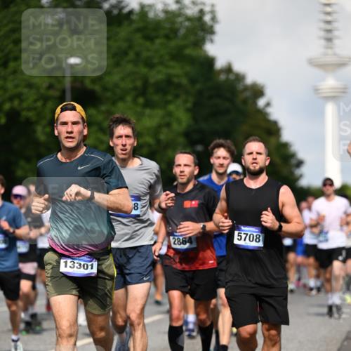 29.06.2025 - hella hamburg halbmarathon Dr. Thomas Lammeyer http://msf.ph/oto/8510572 29.06.2025 09:59:45 Kennedybrücke 1143, 1151, 1216, 1257, 1267, 1452, 1461, 1507, 1592, 1689, 1976, 2250, 2260, 2504, 2818, 2884, 3060, 3399, 3543, 3654, 3945, 4033, 4127, 4346, 4557, 4938, 5116, 5708, 6115, 6134, 6168, 6481, 6994, 7100, 7224, 7269, 7332, 7657, 8273, 8390, 8668, 8821, 8989, 9074, 9491, 9551, 9934, 10408, 10596, 10603, 10811, 10895, 11009 meine-sportfotos.de