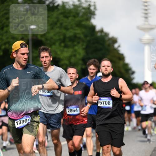 29.06.2025 - hella hamburg halbmarathon Dr. Thomas Lammeyer http://msf.ph/oto/8510574 29.06.2025 09:59:45 Kennedybrücke 1143, 1151, 1216, 1257, 1267, 1452, 1461, 1507, 1592, 1689, 1976, 2250, 2260, 2504, 2818, 2884, 3060, 3399, 3543, 3654, 3945, 4033, 4127, 4346, 4557, 4938, 5116, 5708, 6115, 6134, 6168, 6481, 6994, 7100, 7224, 7269, 7332, 7657, 8273, 8390, 8668, 8821, 8989, 9074, 9491, 9551, 9934, 10408, 10596, 10603, 10811, 10895, 11009 meine-sportfotos.de