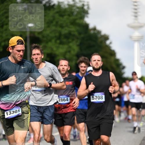 29.06.2025 - hella hamburg halbmarathon Dr. Thomas Lammeyer http://msf.ph/oto/8510575 29.06.2025 09:59:45 Kennedybrücke 1143, 1151, 1216, 1257, 1267, 1452, 1461, 1507, 1592, 1689, 1976, 2250, 2260, 2504, 2818, 2884, 3060, 3399, 3543, 3654, 3945, 4033, 4127, 4346, 4557, 4938, 5116, 5708, 6115, 6134, 6168, 6481, 6994, 7100, 7224, 7269, 7332, 7657, 8273, 8390, 8668, 8821, 8989, 9074, 9491, 9551, 9934, 10408, 10596, 10603, 10811, 10895, 11009 meine-sportfotos.de