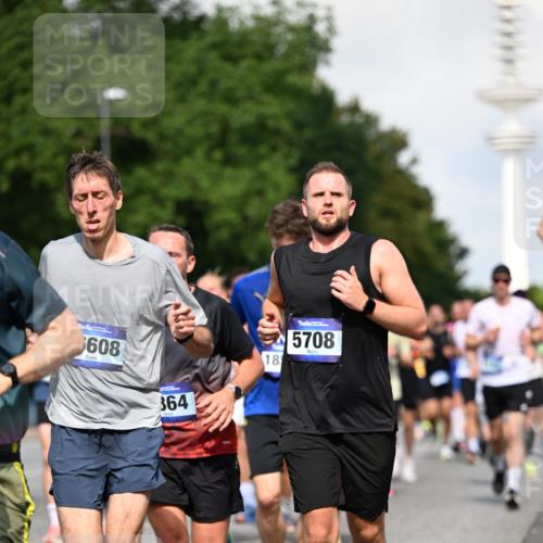 29.06.2025 - hella hamburg halbmarathon Dr. Thomas Lammeyer http://msf.ph/oto/8510577 29.06.2025 09:59:46 Kennedybrücke 1061, 1143, 1151, 1216, 1257, 1267, 1452, 1461, 1507, 1592, 1689, 1976, 2250, 2260, 2504, 2818, 2884, 3060, 3399, 3543, 3654, 3945, 4033, 4127, 4346, 4557, 4938, 5116, 5708, 6115, 6134, 6168, 6481, 6994, 7100, 7224, 7269, 7332, 7657, 8273, 8390, 8668, 8821, 8989, 9074, 9491, 9551, 9934, 10408, 10596, 10603, 10811, 10895, 11009 meine-sportfotos.de