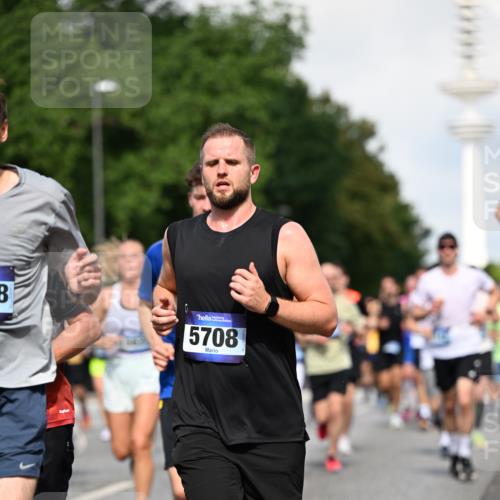 29.06.2025 - hella hamburg halbmarathon Dr. Thomas Lammeyer http://msf.ph/oto/8510582 29.06.2025 09:59:46 Kennedybrücke 1061, 1143, 1151, 1216, 1257, 1267, 1452, 1461, 1507, 1592, 1689, 1976, 2250, 2260, 2504, 2818, 2884, 3060, 3399, 3543, 3654, 3945, 4033, 4127, 4346, 4557, 4938, 5116, 5708, 6115, 6134, 6168, 6481, 6994, 7100, 7224, 7269, 7332, 7657, 8273, 8390, 8668, 8821, 8989, 9074, 9491, 9551, 9934, 10408, 10596, 10603, 10811, 10895, 11009 meine-sportfotos.de