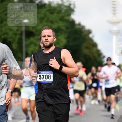 29.06.2025 - hella hamburg halbmarathon Dr. Thomas Lammeyer http://msf.ph/oto/8510583 29.06.2025 09:59:46 Kennedybrücke 1061, 1143, 1151, 1216, 1257, 1267, 1452, 1461, 1507, 1592, 1689, 1976, 2250, 2260, 2504, 2818, 2884, 3060, 3399, 3543, 3654, 3945, 4033, 4127, 4346, 4557, 4938, 5116, 5708, 6115, 6134, 6168, 6481, 6994, 7100, 7224, 7269, 7332, 7657, 8273, 8390, 8668, 8821, 8989, 9074, 9491, 9551, 9934, 10408, 10596, 10603, 10811, 10895, 11009 meine-sportfotos.de
