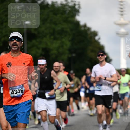 29.06.2025 - hella hamburg halbmarathon Dr. Thomas Lammeyer http://msf.ph/oto/8510605 29.06.2025 09:59:48 Kennedybrücke 1061, 1143, 1151, 1216, 1257, 1267, 1452, 1507, 1592, 1689, 1976, 2250, 2260, 2504, 2818, 2884, 3060, 3399, 3543, 3945, 4033, 4127, 4346, 4557, 4938, 5116, 5607, 5708, 6115, 6134, 6168, 6481, 6994, 7100, 7224, 7332, 8273, 8390, 8668, 8821, 8989, 9074, 9491, 9551, 9934, 10408, 10596, 10603, 10811, 10895, 11009 meine-sportfotos.de