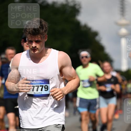 29.06.2025 - hella hamburg halbmarathon Dr. Thomas Lammeyer http://msf.ph/oto/8510659 29.06.2025 09:59:52 Kennedybrücke 1061, 1120, 1143, 1257, 1267, 1452, 1507, 1592, 1976, 2250, 2260, 2504, 2818, 2884, 2953, 3060, 3399, 3543, 3945, 4346, 4557, 4938, 5116, 5607, 5708, 6115, 6134, 6168, 6481, 6994, 7100, 7224, 7583, 7943, 8273, 8390, 8668, 8821, 8989, 9074, 10408, 10596, 10603, 10811, 10895, 11009 meine-sportfotos.de