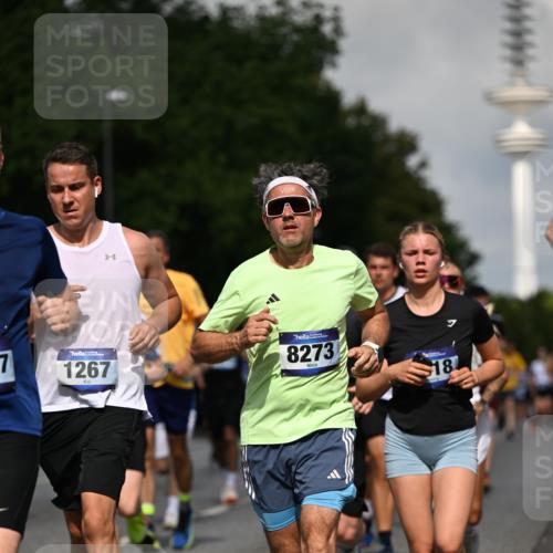 29.06.2025 - hella hamburg halbmarathon Dr. Thomas Lammeyer http://msf.ph/oto/8510672 29.06.2025 09:59:53 Kennedybrücke 1061, 1120, 1143, 1257, 1267, 1452, 1502, 1507, 1592, 1976, 2250, 2260, 2504, 2818, 2884, 2953, 3060, 3399, 3543, 3945, 4346, 4557, 5116, 5607, 5708, 6115, 6134, 6168, 6994, 7100, 7224, 7583, 7943, 8273, 8390, 8668, 8821, 8989, 9074, 10408, 10596, 10603, 10895, 11009 meine-sportfotos.de