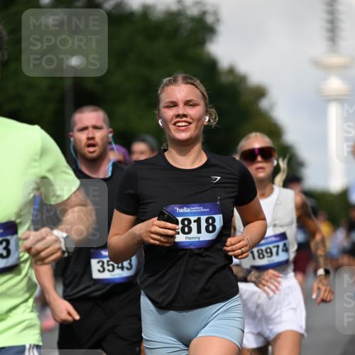 29.06.2025 - hella hamburg halbmarathon Dr. Thomas Lammeyer http://msf.ph/oto/8510695 29.06.2025 09:59:55 Kennedybrücke 1061, 1120, 1143, 1257, 1267, 1452, 1502, 1507, 1592, 1976, 2250, 2260, 2504, 2818, 2884, 2953, 3060, 3399, 3543, 4346, 4557, 5116, 5600, 5607, 5708, 6115, 6134, 6168, 6994, 7100, 7178, 7224, 7583, 7943, 8273, 8390, 8668, 8821, 8989, 9074, 10408, 10596, 10603, 10895, 11009 meine-sportfotos.de