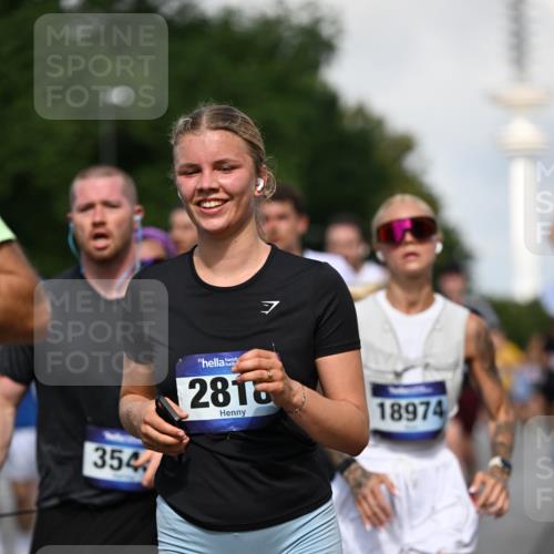 29.06.2025 - hella hamburg halbmarathon Dr. Thomas Lammeyer http://msf.ph/oto/8510699 29.06.2025 09:59:55 Kennedybrücke 1061, 1120, 1143, 1257, 1267, 1452, 1502, 1507, 1592, 1976, 2250, 2260, 2504, 2818, 2884, 2953, 3060, 3399, 3543, 4346, 4557, 5116, 5600, 5607, 5708, 6115, 6134, 6168, 6994, 7100, 7178, 7224, 7583, 7943, 8273, 8390, 8668, 8821, 8989, 9074, 10408, 10596, 10603, 10895, 11009 meine-sportfotos.de