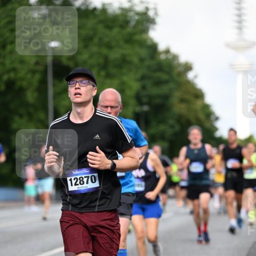 29.06.2025 - hella hamburg halbmarathon Dr. Thomas Lammeyer http://msf.ph/oto/8510743 29.06.2025 09:59:59 Kennedybrücke 1061, 1120, 1143, 1257, 1267, 1452, 1499, 1502, 1507, 1592, 1976, 2250, 2260, 2504, 2818, 2884, 2953, 3060, 3399, 3543, 4077, 4346, 4557, 5116, 5600, 5607, 5708, 5978, 6115, 6134, 6168, 7178, 7583, 7943, 8273, 8390, 8668, 8821, 8989, 9074, 9793, 10408, 10596, 10603, 10891, 10895, 11009 meine-sportfotos.de