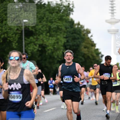 29.06.2025 - hella hamburg halbmarathon Dr. Thomas Lammeyer http://msf.ph/oto/8510769 29.06.2025 10:00:01 Kennedybrücke 1061, 1120, 1143, 1257, 1267, 1452, 1499, 1502, 1507, 1592, 1976, 2250, 2260, 2504, 2818, 2884, 2953, 3060, 3399, 3543, 4077, 4557, 4711, 5116, 5600, 5607, 5978, 6115, 6134, 6168, 7178, 7583, 7943, 8273, 8390, 8668, 8821, 8989, 9074, 9695, 9793, 10408, 10603, 10891, 10895, 11009 meine-sportfotos.de