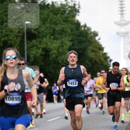29.06.2025 - hella hamburg halbmarathon Dr. Thomas Lammeyer http://msf.ph/oto/8510771 29.06.2025 10:00:01 Kennedybrücke 1061, 1120, 1143, 1257, 1267, 1452, 1499, 1502, 1507, 1592, 1976, 2250, 2260, 2504, 2818, 2884, 2953, 3060, 3399, 3543, 4077, 4557, 4711, 5116, 5600, 5607, 5978, 6115, 6134, 6168, 7178, 7583, 7943, 8273, 8390, 8668, 8821, 8989, 9074, 9695, 9793, 10408, 10603, 10891, 10895, 11009 meine-sportfotos.de