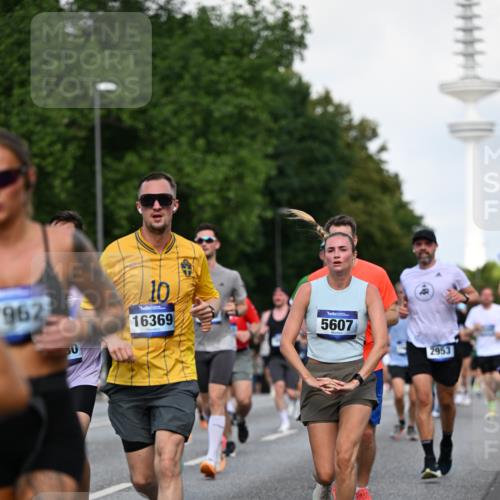 29.06.2025 - hella hamburg halbmarathon Dr. Thomas Lammeyer http://msf.ph/oto/8510811 29.06.2025 10:00:06 Kennedybrücke 1061, 1120, 1267, 1452, 1499, 1502, 1592, 1976, 2504, 2818, 2953, 3256, 3543, 4077, 4711, 5482, 5600, 5607, 5978, 6115, 6511, 6512, 7178, 7583, 7943, 8273, 8335, 8989, 9638, 9695, 9793, 10408, 10891, 10895, 11124, 11231 meine-sportfotos.de