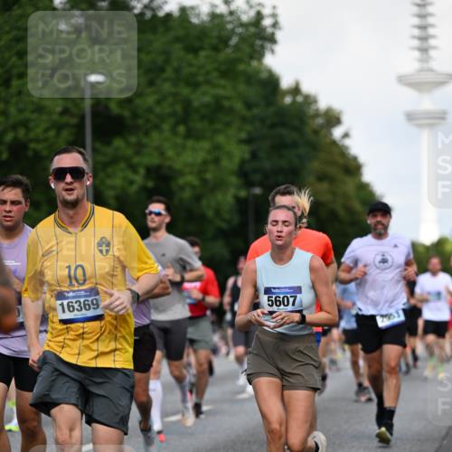 29.06.2025 - hella hamburg halbmarathon Dr. Thomas Lammeyer http://msf.ph/oto/8510816 29.06.2025 10:00:06 Kennedybrücke 1061, 1120, 1267, 1452, 1499, 1502, 1592, 1976, 2504, 2818, 2953, 3256, 3543, 4077, 4711, 5482, 5600, 5607, 5978, 6115, 6511, 6512, 7178, 7583, 7943, 8273, 8335, 8989, 9638, 9695, 9793, 10408, 10891, 10895, 11124, 11231 meine-sportfotos.de