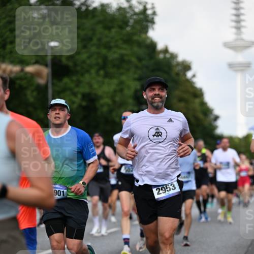 29.06.2025 - hella hamburg halbmarathon Dr. Thomas Lammeyer http://msf.ph/oto/8510846 29.06.2025 10:00:08 Kennedybrücke 1061, 1120, 1452, 1499, 1502, 1592, 1976, 2953, 3256, 4077, 4404, 4711, 5482, 5600, 5607, 5978, 6511, 6512, 7178, 7583, 7943, 8335, 8921, 8989, 9597, 9638, 9695, 9793, 10408, 10891, 10895, 11124, 11231 meine-sportfotos.de
