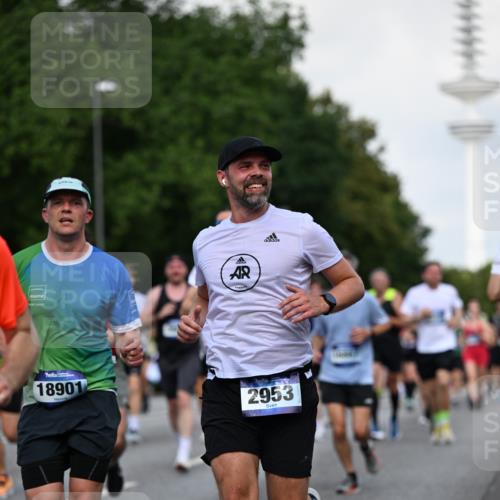 29.06.2025 - hella hamburg halbmarathon Dr. Thomas Lammeyer http://msf.ph/oto/8510853 29.06.2025 10:00:09 Kennedybrücke 1061, 1120, 1452, 1499, 1502, 1592, 1628, 1976, 2083, 2953, 3256, 4077, 4404, 4711, 5482, 5600, 5607, 5978, 6511, 6512, 7178, 7583, 7943, 8335, 8921, 8989, 9597, 9638, 9695, 9793, 10408, 10891, 10895, 11124, 11231 meine-sportfotos.de