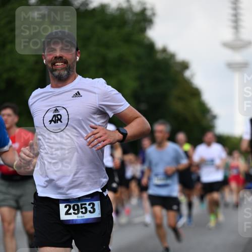 29.06.2025 - hella hamburg halbmarathon Dr. Thomas Lammeyer http://msf.ph/oto/8510860 29.06.2025 10:00:09 Kennedybrücke 1061, 1120, 1452, 1499, 1502, 1592, 1628, 1976, 2083, 2953, 3256, 4077, 4404, 4711, 5482, 5600, 5607, 5978, 6511, 6512, 7178, 7583, 7943, 8335, 8921, 8989, 9597, 9638, 9695, 9793, 10408, 10891, 10895, 11124, 11231 meine-sportfotos.de