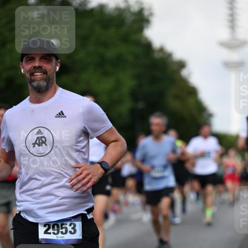 29.06.2025 - hella hamburg halbmarathon Dr. Thomas Lammeyer http://msf.ph/oto/8510862 29.06.2025 10:00:10 Kennedybrücke 1061, 1120, 1452, 1499, 1502, 1592, 1628, 1976, 2083, 2953, 3256, 4077, 4377, 4404, 4711, 5482, 5600, 5607, 5978, 6511, 6512, 7178, 7583, 7943, 8335, 8921, 8989, 9597, 9638, 9695, 9793, 10891, 10895, 11124, 11231 meine-sportfotos.de