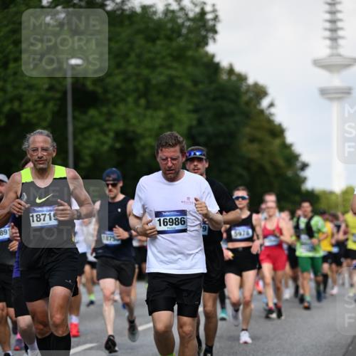 29.06.2025 - hella hamburg halbmarathon Dr. Thomas Lammeyer http://msf.ph/oto/8510912 29.06.2025 10:00:13 Kennedybrücke 1061, 1120, 1452, 1499, 1502, 1628, 1877, 2083, 2953, 3256, 4065, 4077, 4377, 4404, 4711, 5482, 5600, 5607, 5978, 6286, 6511, 6512, 7178, 7583, 7943, 8335, 8921, 9537, 9597, 9638, 9695, 9793, 10891, 11124, 11231 meine-sportfotos.de