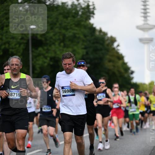 29.06.2025 - hella hamburg halbmarathon Dr. Thomas Lammeyer http://msf.ph/oto/8510914 29.06.2025 10:00:13 Kennedybrücke 1061, 1120, 1452, 1499, 1502, 1628, 1877, 2083, 2953, 3256, 4065, 4077, 4377, 4404, 4711, 5482, 5600, 5607, 5978, 6286, 6511, 6512, 7178, 7583, 7943, 8335, 8921, 9537, 9597, 9638, 9695, 9793, 10891, 11124, 11231 meine-sportfotos.de