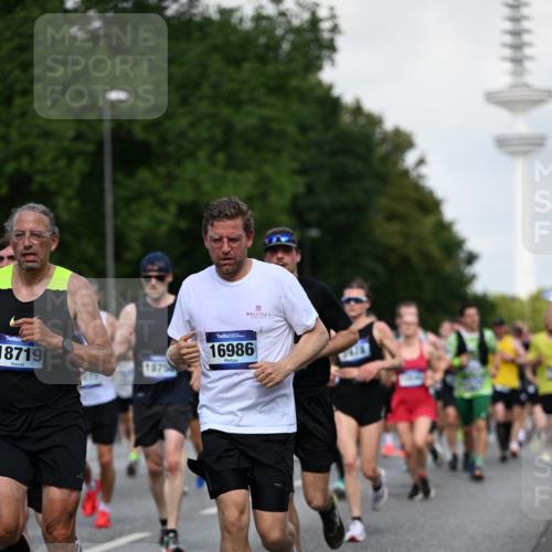 29.06.2025 - hella hamburg halbmarathon Dr. Thomas Lammeyer http://msf.ph/oto/8510916 29.06.2025 10:00:14 Kennedybrücke 1061, 1120, 1452, 1499, 1502, 1628, 1877, 2083, 2953, 3256, 4065, 4077, 4377, 4404, 4711, 5482, 5600, 5607, 5978, 6286, 6511, 6512, 7178, 7583, 7943, 8261, 8335, 8921, 9537, 9597, 9638, 9695, 9793, 10891, 11124, 11231 meine-sportfotos.de