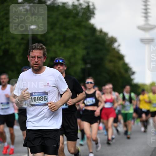 29.06.2025 - hella hamburg halbmarathon Dr. Thomas Lammeyer http://msf.ph/oto/8510923 29.06.2025 10:00:14 Kennedybrücke 1061, 1120, 1452, 1499, 1502, 1628, 1877, 2083, 2953, 3256, 4065, 4077, 4377, 4404, 4711, 5482, 5600, 5607, 5978, 6286, 6511, 6512, 7178, 7583, 7943, 8261, 8335, 8921, 9537, 9597, 9638, 9695, 9793, 10891, 11124, 11231 meine-sportfotos.de