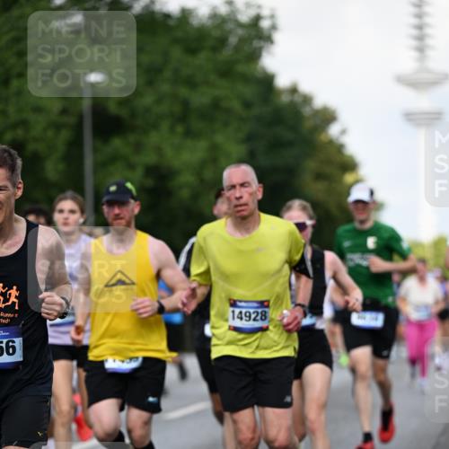 29.06.2025 - hella hamburg halbmarathon Dr. Thomas Lammeyer http://msf.ph/oto/8511010 29.06.2025 10:00:21 Kennedybrücke 1460, 1499, 1502, 1628, 1877, 2013, 2082, 2083, 2996, 3256, 3310, 3426, 4065, 4077, 4377, 4404, 4635, 4711, 4967, 5482, 5600, 5978, 6286, 6309, 6377, 6511, 6512, 6561, 6562, 7178, 7383, 7475, 7583, 8261, 8335, 8361, 8514, 8572, 8921, 8996, 9082, 9497, 9537, 9597, 9638, 9695, 9793, 10371, 10508, 10891, 11018, 11124, 11231 meine-sportfotos.de