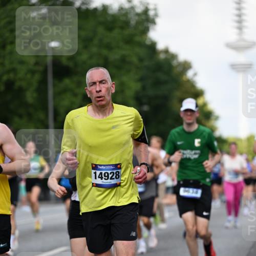 29.06.2025 - hella hamburg halbmarathon Dr. Thomas Lammeyer http://msf.ph/oto/8511019 29.06.2025 10:00:22 Kennedybrücke 1460, 1499, 1502, 1628, 1877, 2013, 2082, 2083, 2208, 2771, 2996, 3256, 3310, 3426, 4065, 4077, 4377, 4404, 4635, 4711, 4967, 5482, 5600, 5978, 6286, 6309, 6377, 6511, 6512, 6561, 6562, 7178, 7383, 7475, 8261, 8335, 8361, 8514, 8572, 8921, 8996, 9082, 9497, 9537, 9597, 9638, 9695, 9793, 10371, 10508, 10891, 11018, 11124, 11231 meine-sportfotos.de