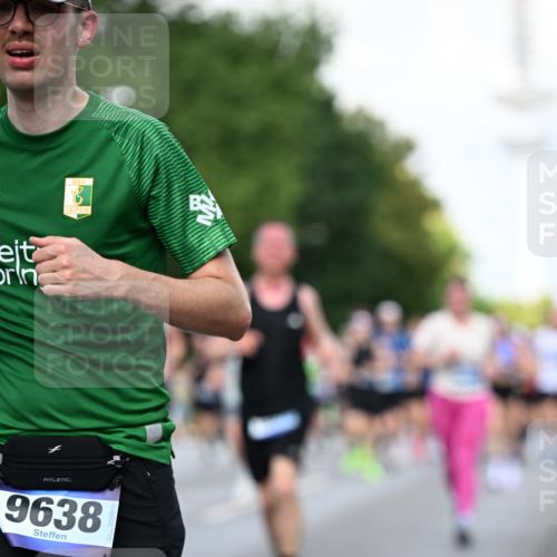 29.06.2025 - hella hamburg halbmarathon Dr. Thomas Lammeyer http://msf.ph/oto/8511058 29.06.2025 10:00:24 Kennedybrücke 1460, 1496, 1499, 1628, 1877, 2013, 2082, 2083, 2208, 2771, 2996, 3256, 3310, 3426, 4065, 4077, 4377, 4404, 4635, 4711, 4833, 4967, 5482, 5600, 5978, 6286, 6309, 6377, 6511, 6512, 6561, 6562, 7178, 7383, 7475, 8261, 8335, 8361, 8514, 8572, 8587, 8921, 8996, 9082, 9497, 9537, 9597, 9638, 9695, 9793, 10371, 10508, 10891, 11018, 11124, 11231 meine-sportfotos.de