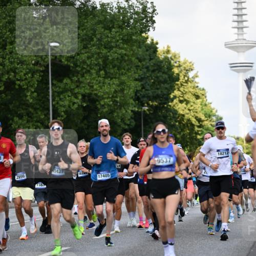 29.06.2025 - hella hamburg halbmarathon Dr. Thomas Lammeyer http://msf.ph/oto/8511114 29.06.2025 10:00:29 Kennedybrücke 1460, 1496, 1537, 1628, 1877, 2013, 2082, 2083, 2208, 2340, 2771, 2878, 2996, 3256, 3310, 3426, 4065, 4077, 4377, 4404, 4635, 4711, 4833, 4967, 5169, 5482, 6286, 6309, 6377, 6511, 6512, 6561, 6562, 7383, 7475, 8261, 8335, 8361, 8514, 8572, 8587, 8921, 8996, 9082, 9497, 9537, 9597, 9638, 9695, 9752, 9820, 10371, 10508, 11018, 11124, 11231 meine-sportfotos.de