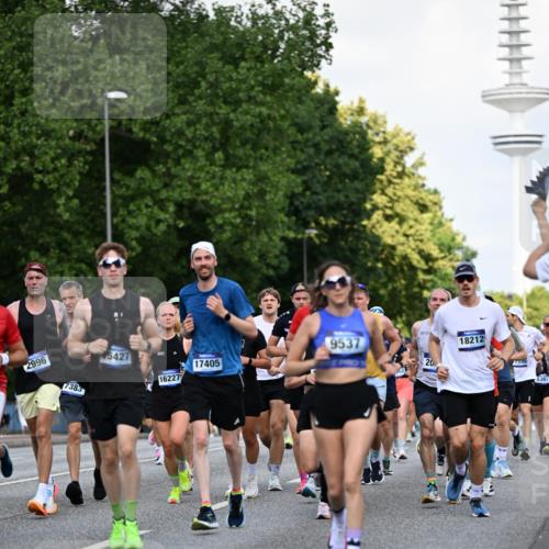 29.06.2025 - hella hamburg halbmarathon Dr. Thomas Lammeyer http://msf.ph/oto/8511116 29.06.2025 10:00:29 Kennedybrücke 1460, 1496, 1537, 1628, 1877, 2013, 2082, 2083, 2208, 2340, 2771, 2878, 2996, 3256, 3310, 3426, 4065, 4077, 4377, 4404, 4635, 4711, 4833, 4967, 5169, 5482, 6286, 6309, 6377, 6511, 6512, 6561, 6562, 7383, 7475, 8261, 8335, 8361, 8514, 8572, 8587, 8921, 8996, 9082, 9497, 9537, 9597, 9638, 9695, 9752, 9820, 10371, 10508, 11018, 11124, 11231 meine-sportfotos.de