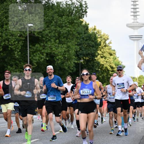 29.06.2025 - hella hamburg halbmarathon Dr. Thomas Lammeyer http://msf.ph/oto/8511119 29.06.2025 10:00:29 Kennedybrücke 1460, 1496, 1537, 1628, 1877, 2013, 2082, 2083, 2208, 2340, 2771, 2878, 2996, 3256, 3310, 3426, 4065, 4077, 4377, 4404, 4635, 4711, 4833, 4967, 5169, 5482, 6286, 6309, 6377, 6511, 6512, 6561, 6562, 7383, 7475, 8261, 8335, 8361, 8514, 8572, 8587, 8921, 8996, 9082, 9497, 9537, 9597, 9638, 9695, 9752, 9820, 10371, 10508, 11018, 11124, 11231 meine-sportfotos.de