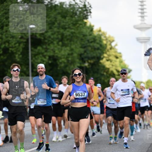 29.06.2025 - hella hamburg halbmarathon Dr. Thomas Lammeyer http://msf.ph/oto/8511128 29.06.2025 10:00:30 Kennedybrücke 1460, 1496, 1537, 1628, 1877, 2013, 2082, 2083, 2208, 2340, 2378, 2771, 2878, 2996, 3256, 3310, 3426, 4065, 4377, 4404, 4635, 4711, 4833, 4967, 5169, 5482, 5839, 6286, 6309, 6377, 6511, 6512, 6561, 6562, 7383, 7475, 8261, 8335, 8361, 8514, 8572, 8587, 8921, 8996, 9082, 9497, 9537, 9597, 9638, 9695, 9752, 9820, 10371, 10508, 11018, 11124, 11231 meine-sportfotos.de