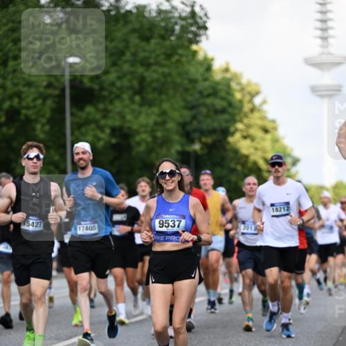 29.06.2025 - hella hamburg halbmarathon Dr. Thomas Lammeyer http://msf.ph/oto/8511131 29.06.2025 10:00:30 Kennedybrücke 1460, 1496, 1537, 1628, 1877, 2013, 2082, 2083, 2208, 2340, 2378, 2771, 2878, 2996, 3256, 3310, 3426, 4065, 4377, 4404, 4635, 4711, 4833, 4967, 5169, 5482, 5839, 6286, 6309, 6377, 6511, 6512, 6561, 6562, 7383, 7475, 8261, 8335, 8361, 8514, 8572, 8587, 8921, 8996, 9082, 9497, 9537, 9597, 9638, 9695, 9752, 9820, 10371, 10508, 11018, 11124, 11231 meine-sportfotos.de